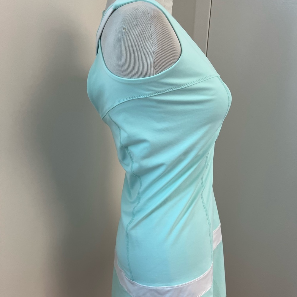 Lululemon hot hitter dress aquamarine white Sz 2 RARE